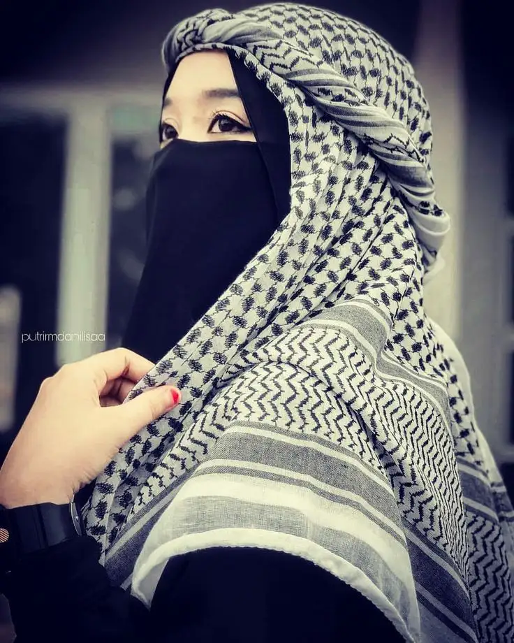 বোরকা পরা মেয়েদের পিক